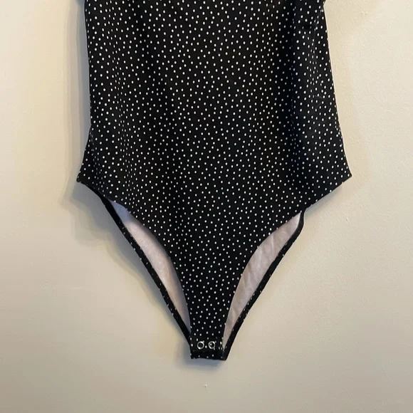 * NWT * FOREVER 21 Bodysuit - Picture 6 of 6